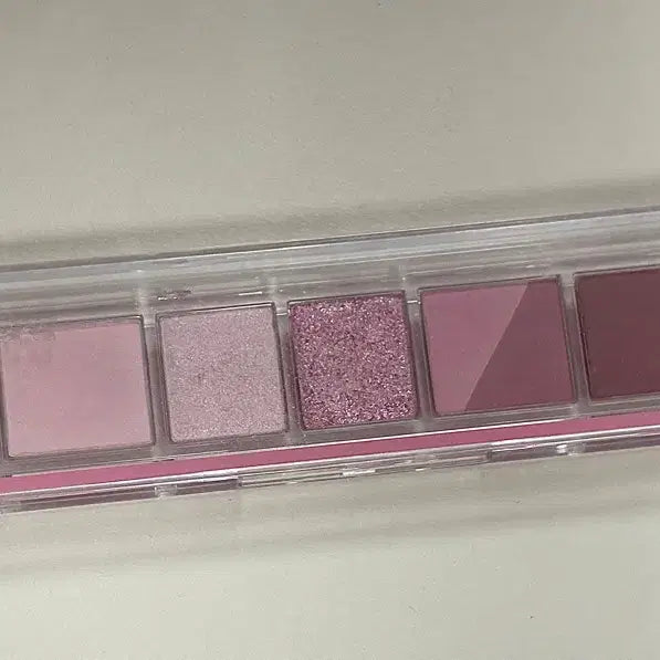 [BUNJANG] Peripera All Take Mood Palette Eyeshadow 04 / 페리페라 올테이크 무드 팔레트 아이섀도우 04 쿨톤이셔서 그런데 DM 확인 부탁드려요