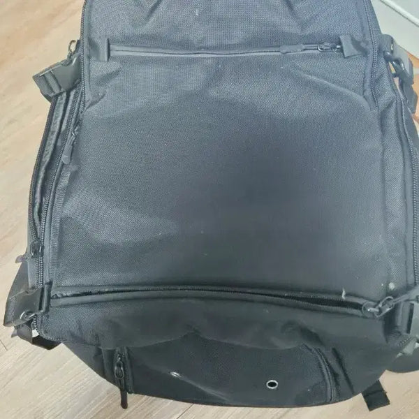 [BUNJANG] Black Backpack with Practical Storage / 팩가방