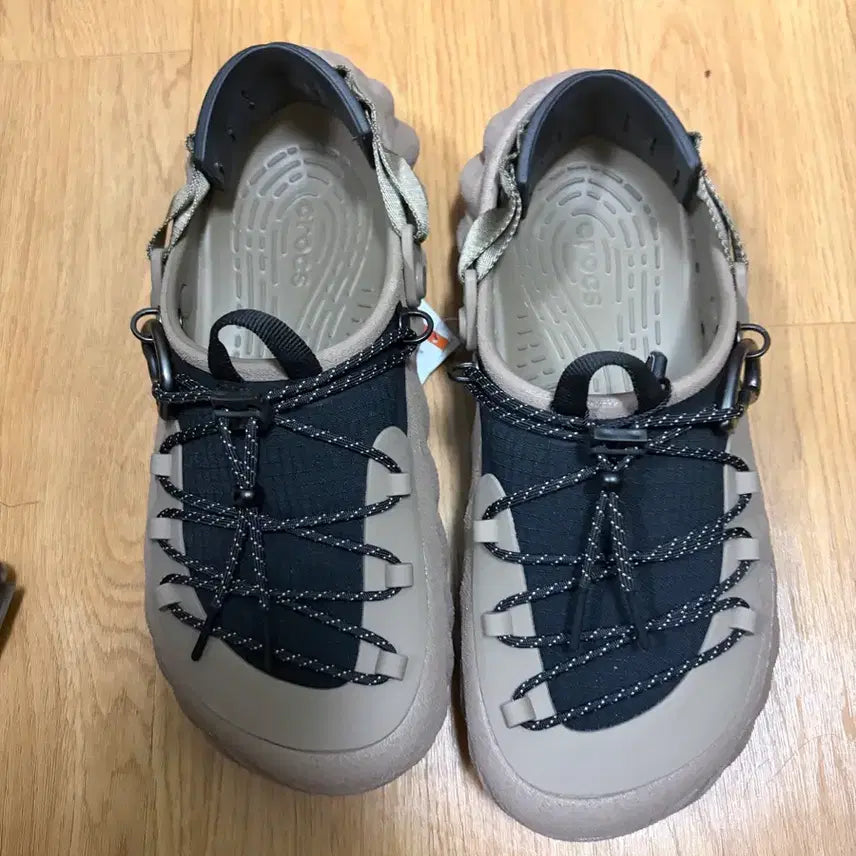 [BUNJANG] Crocs Echo City Adventure Clog Khaki / 크록스 에코 시티 어드벤쳐 클로그 카키