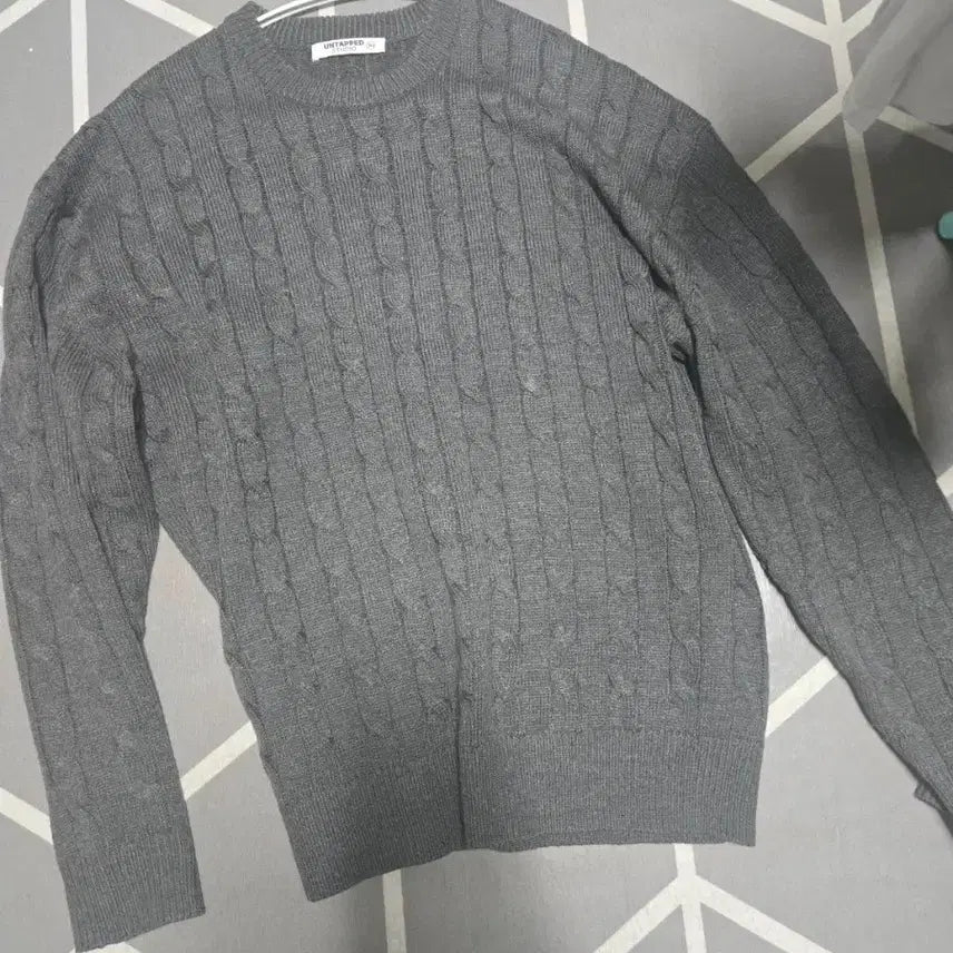 [BUNJANG] Charcoal Cable Knit Sweater XL / 차콜 꽈배기 니트