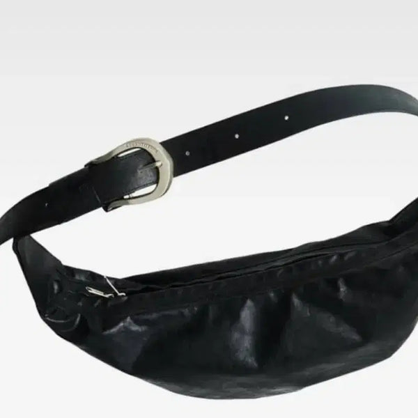 [BUNJANG] Lee Uga Kama Caras H-Buckle Banana Leather Bag Crossbody Black / 이우가마카라스 H-Buckle Banana Leather Bag 버클백 크로스백 블랙