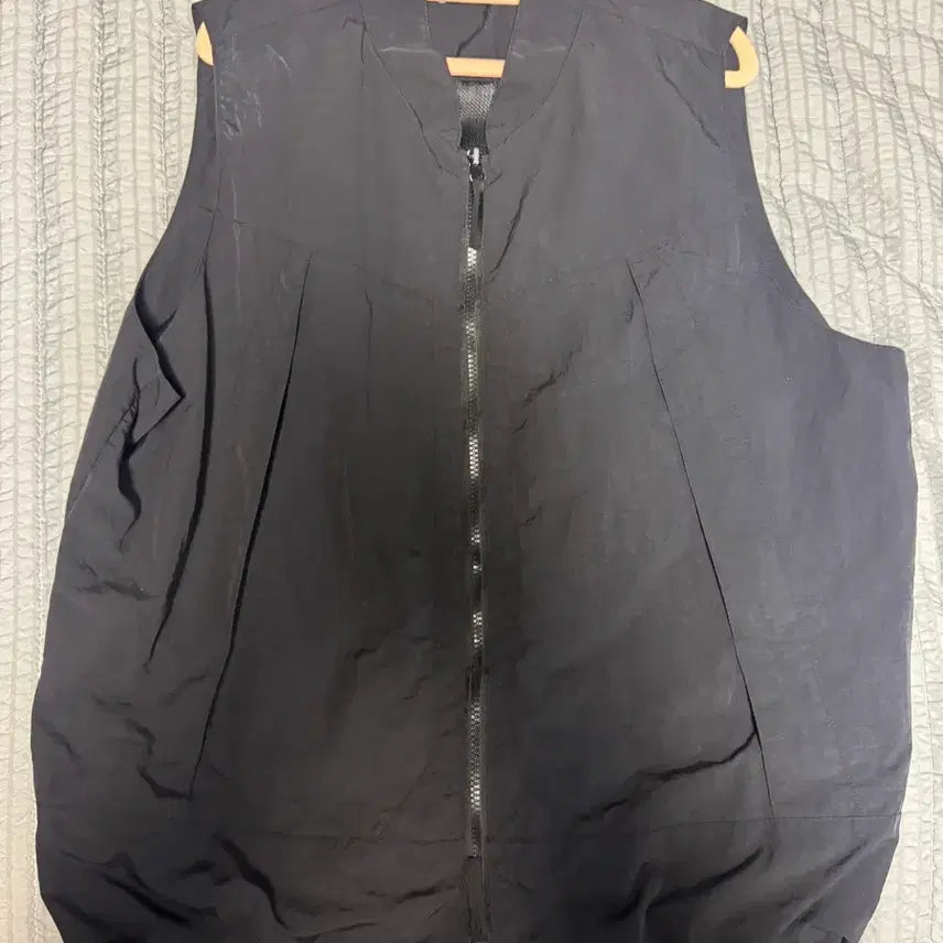 [BUNJANG] Black Nylon Zip-Up Vest / 나일론 집업 베스트 블랙