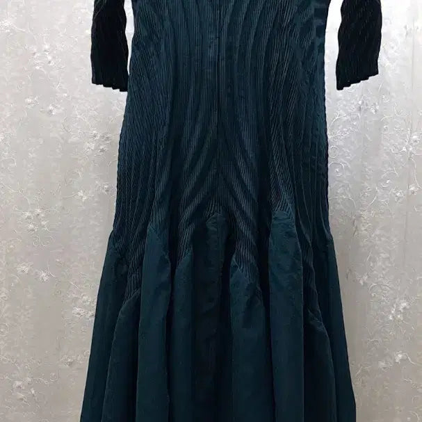 [BUNJANG] YOICHEU Pleated Long Dress Free Size / YOICHEU  주름원피스free