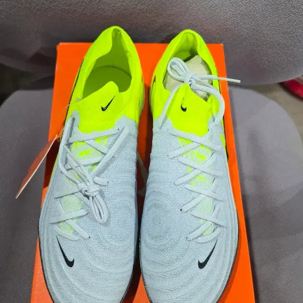 [BUNJANG] Nike Phantom GX2 Pro TF Futsal Shoes / 나이키 팬텀 GX2 프로 TF  풋살화 판매합니다.