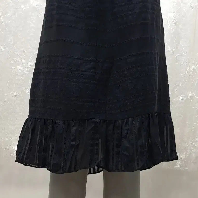 [BUNJANG] ULMIA Silk Skirt Size 28 / ULMIA  울미아실크스커트 28