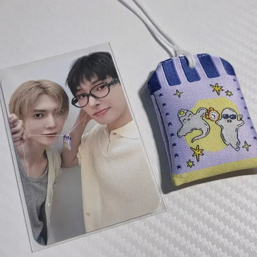 [BUNJANG] ATEEZ 2026 Fan Meeting Omamori + Dubez Photocard Set (Yeosang, Mingi) / 에이티즈 2026 팬미팅 오마모리 + 포카 도베즈 (여상민기)