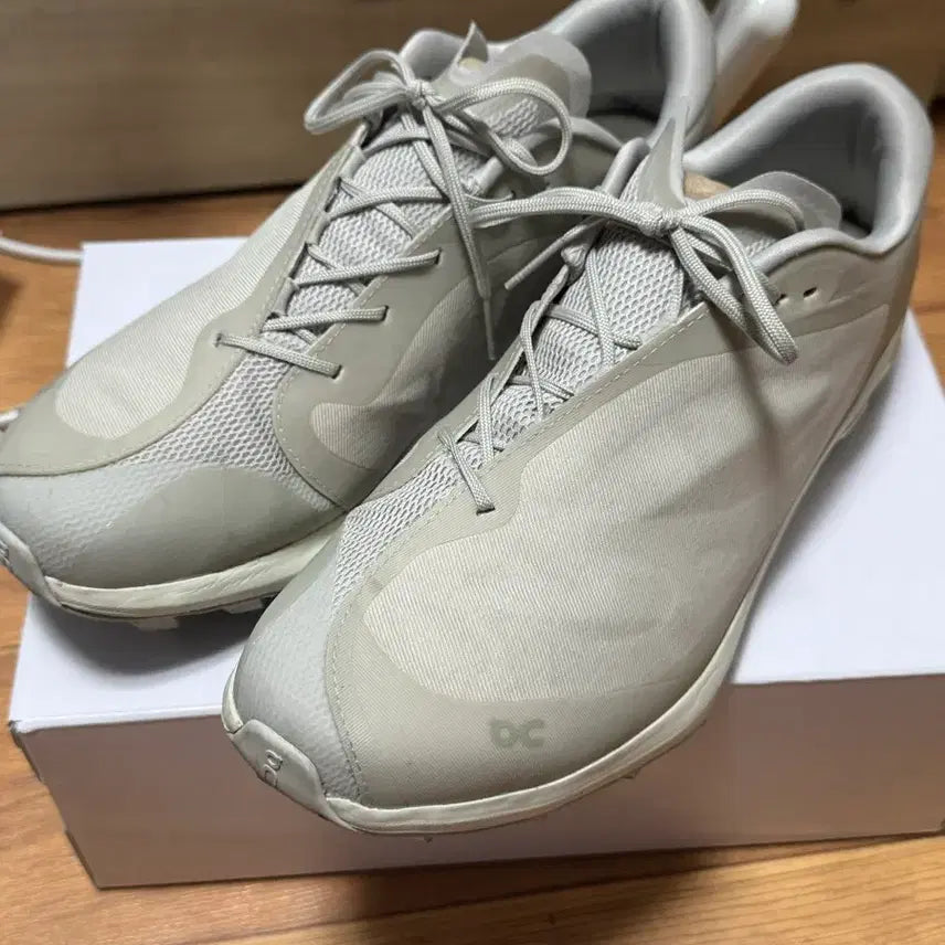 [BUNJANG] On Running Cloudventure Shoes / [270] 파프 온러닝 클라우드벤쳐