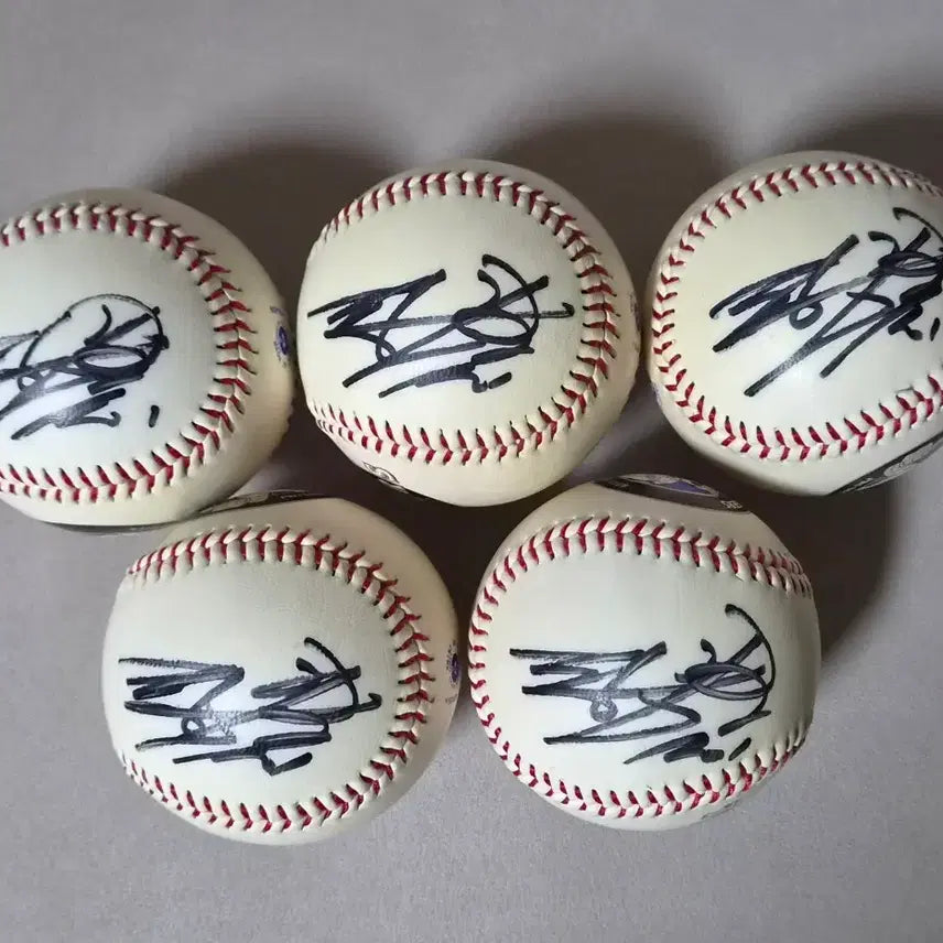[BUNJANG] Jang Sung-ho Signed Baseball (Kia Tigers) / 전 기아타이거즈 장성호 선수 싸인볼
