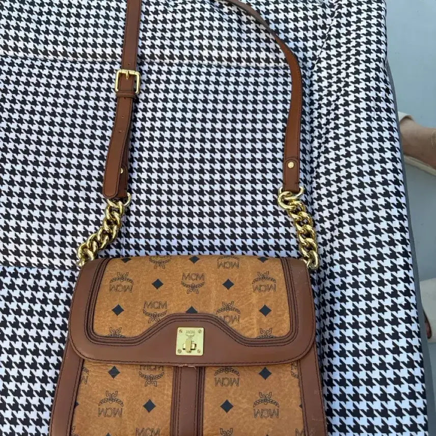 [BUNJANG] MCM Visetos Shoulder Bag Brown / MCM 비세토스 숄더백 브라운