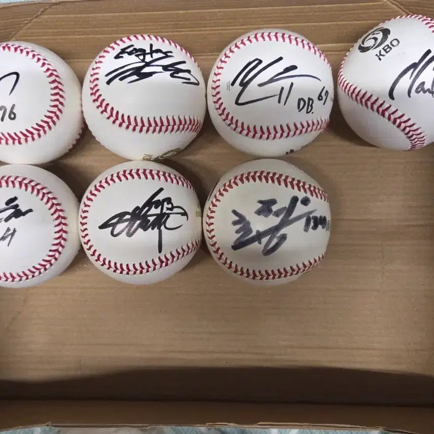 [BUNJANG] Official Baseball Signed Ball - KBO League / 프로야구 공인구 친필싸인볼