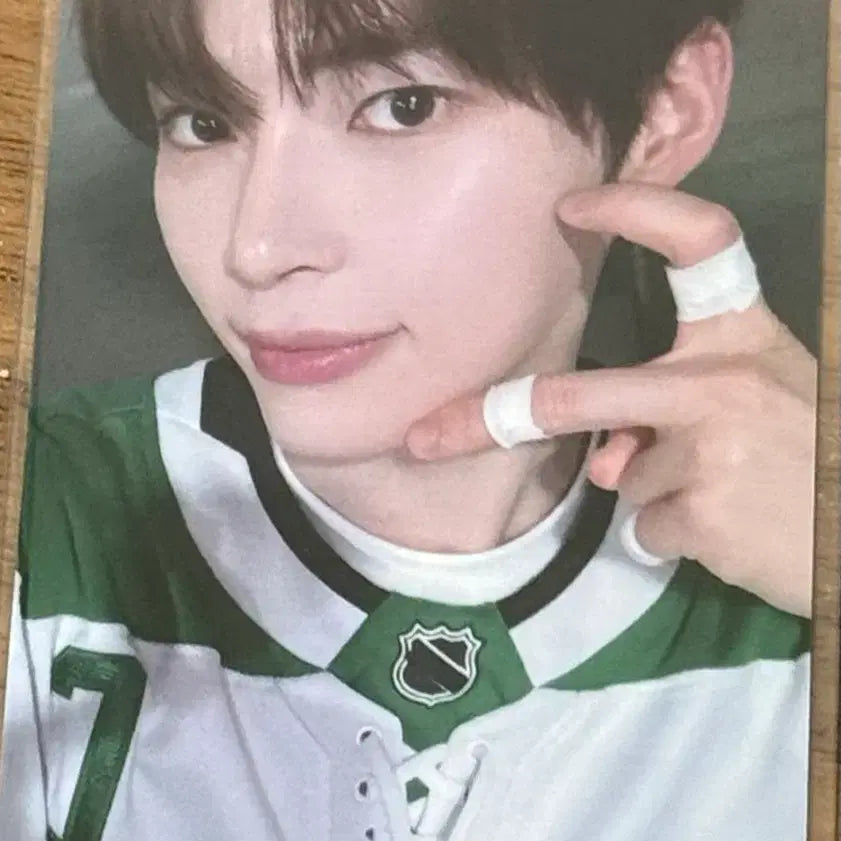 [BUNJANG] ZB1 Sung Han Bin MC Photocard / 제베원 성한빈 엠씨 포카 햄씨