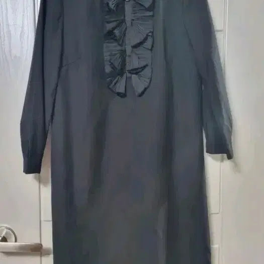 [BUNJANG] Mind Bridge Black Ruffle Dress (Size 77) / 마인드브릿지 블랙 러플 원피스 77
