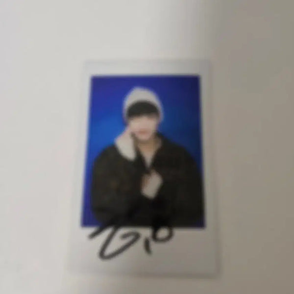 [BUNJANG] ATEEZ Hongjoong Signed Polaroid / 에이티즈 홍중 싸인 폴라