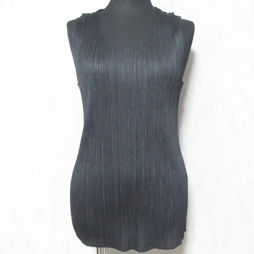 [BUNJANG] Pleats Please Issey Miyake Sleeveless Blouse Dark Navy Size 4 / PLEATS PLEASE 플리츠 플리즈 이세이 미야케 민소매 블라우스