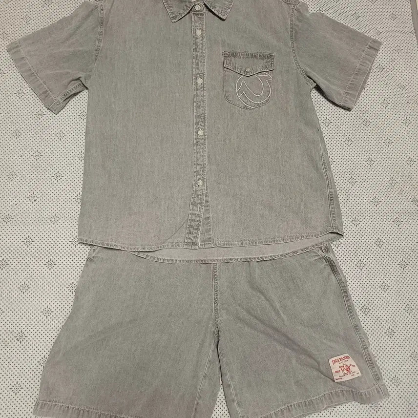 [BUNJANG] True Religion Pigment Denim Set (Short Sleeve Shirt + Elastic Shorts) - Size S / [정품/S] 트루릴리젼 피그먼트 데님 셋업 (반팔 셔츠 + 밴딩 숏팬츠)