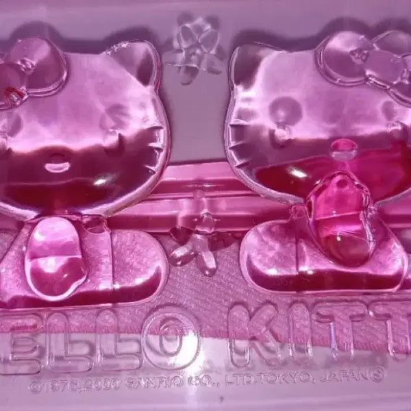 [BUNJANG] Vintage 3D Kitty Lunch Box with Chopsticks / 고전 입체 키티 도시락