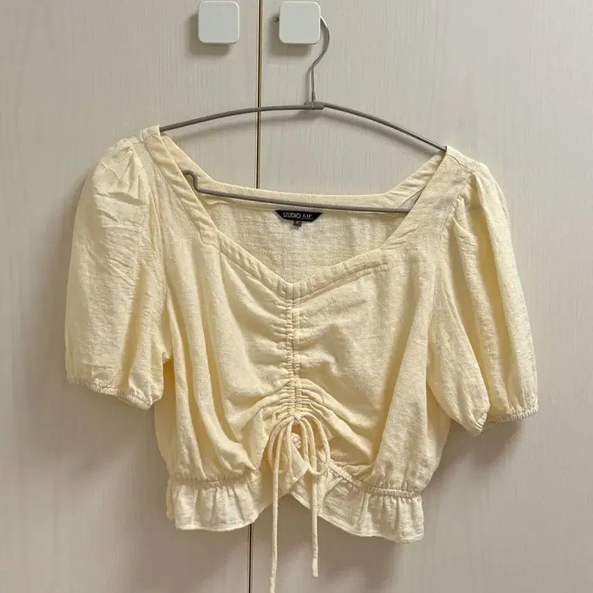 [BUNJANG] Studio LAP Lemon Ivory Ribbon Frill Blouse / 스튜디오 LAP 레몬 아이보리 리본 프릴 블라우스