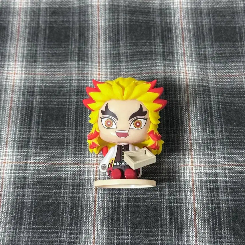 [BUNJANG] Demon Slayer Kyojuro Rengoku Gacha Figure / 귀멸의 칼날 렌고쿠 가챠 피규어 귀칼
