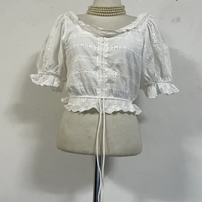 [BUNJANG] Puff Eyelet Blouse Cropped Shirring / 미사용)N6781 퍼프 아일렛 블라우스.크롭.셔링