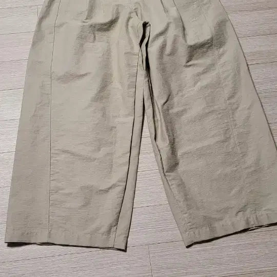 [BUNJANG] Beige Wide Pin Tuck Skirt Pants - Size M / 베이지색 체형 커버 와이드 핀턱 치마 바지 M