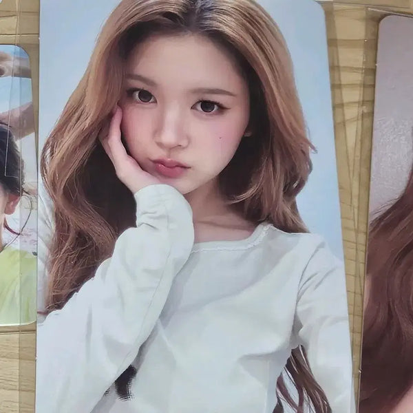 [BUNJANG] Aina Berries Lucky Draw Photocard / 하투하 하츠투하츠 에이나 베리즈 럭드 양도