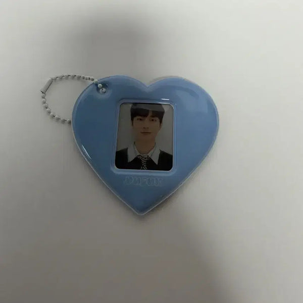 [BUNJANG] Highlight 15th Anniversary Popup MD Doojoon Proof Photo Holder Keyring / 하이라이트 15주년 팝업 MD) 증명사진홀더키링-두준