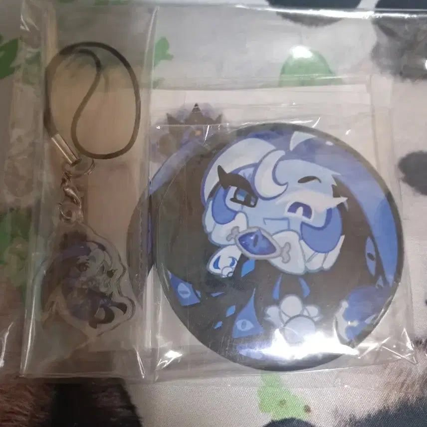 [BUNJANG] Cookie Run Kingdom Shadow Milk Acrylic Keychain, Badge, and Sticker Set / 쿠키런 킹덤 쉐도우밀크 쉐밀 캔디애플 블랙사파이어 비공굿 아크릴키링 뱃지 스티커