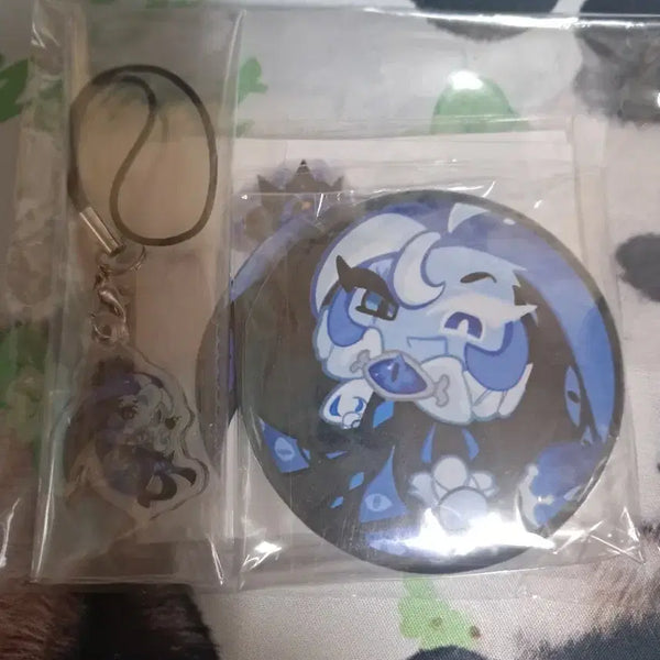 [BUNJANG] Cookie Run Kingdom Shadow Milk Acrylic Keychain, Badge, and Sticker Set / 쿠키런 킹덤 쉐도우밀크 쉐밀 캔디애플 블랙사파이어 비공굿 아크릴키링 뱃지 스티커