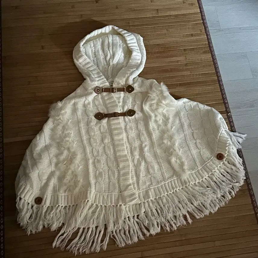 [BUNJANG] Vintage Ivory Cape with Fur Trim / 빈티지 아이보리 케이프