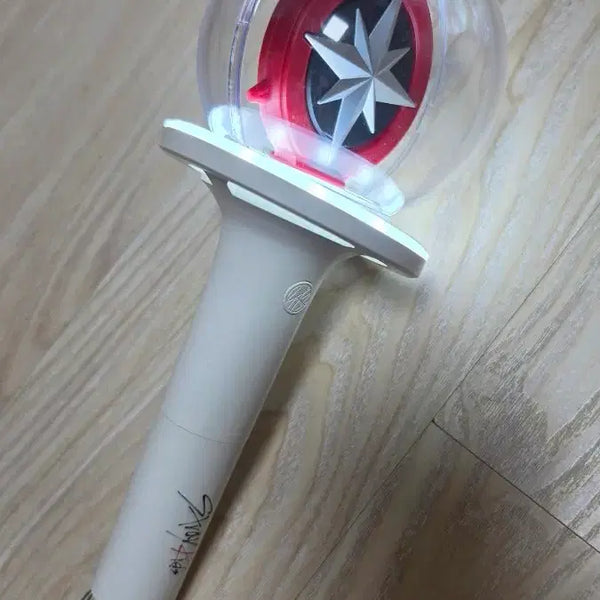 [BUNJANG] Stray Kids Official Light Stick (Nacim Bong) / 스트레이키즈 응원봉 나침봉