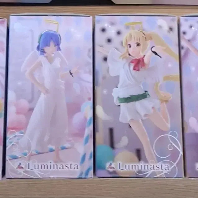 [BUNJANG] Sega Luminasta Bocchi the Rock! Angel Ver. Figure 4 Set + Gacha & Can Badges / [무료배송]세가 루미나스타 봇치더록 천사 피규어 4종 세트+가챠,캔뱃지