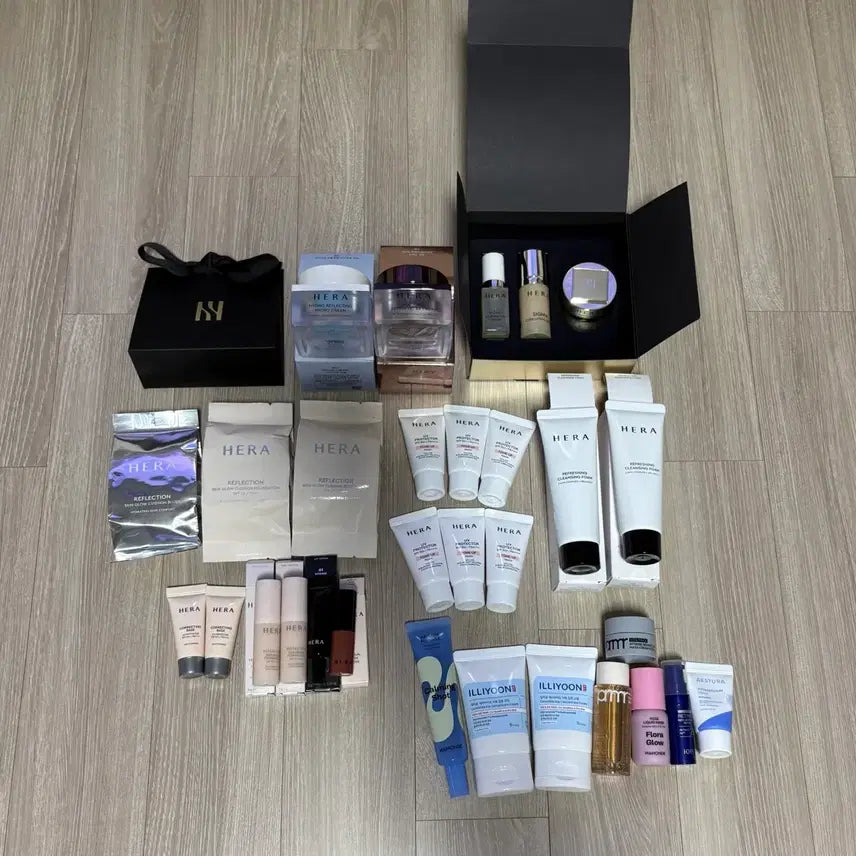 [BUNJANG] Hera Bundle Set: Sensual Nude Gloss, Mini Cushions, Age Away Cream, and More / 일괄)헤라 422란제리,미니쿠션,에이지 어웨이 크림 등 일괄