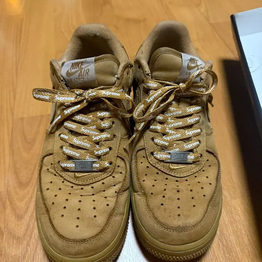 [BUNJANG] Nike Air Force 1 Supreme 'Wheat' Sneakers / [255] 나이키 에어포스 1 슈프림 된장포스