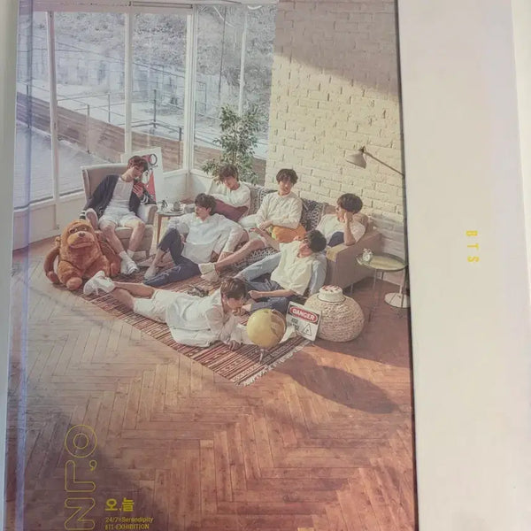 [BUNJANG] BTS Special Exhibition 'O, Module' Photobook / 방탄소년단 bts 오늘 전시회 포토북 도록