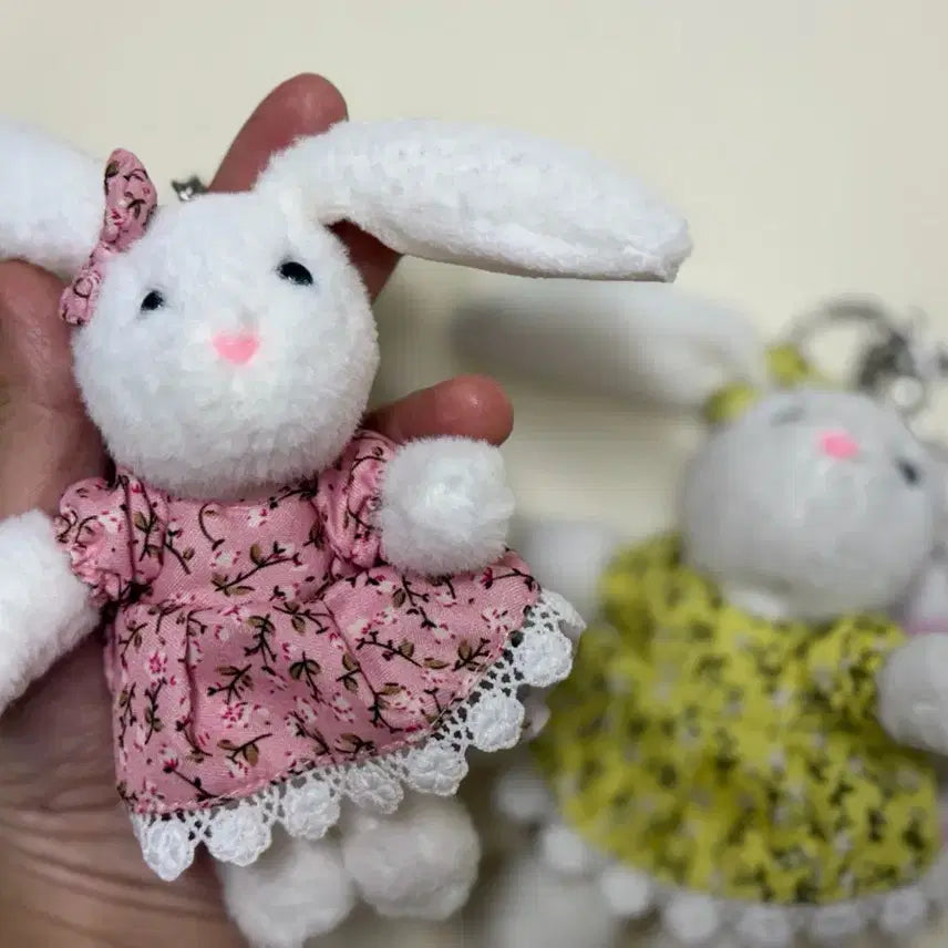 [BUNJANG] Dress Bunny Plush Keychain Bundle Set / 드레스버니인형키링/ 2개 가격 /일괄판매