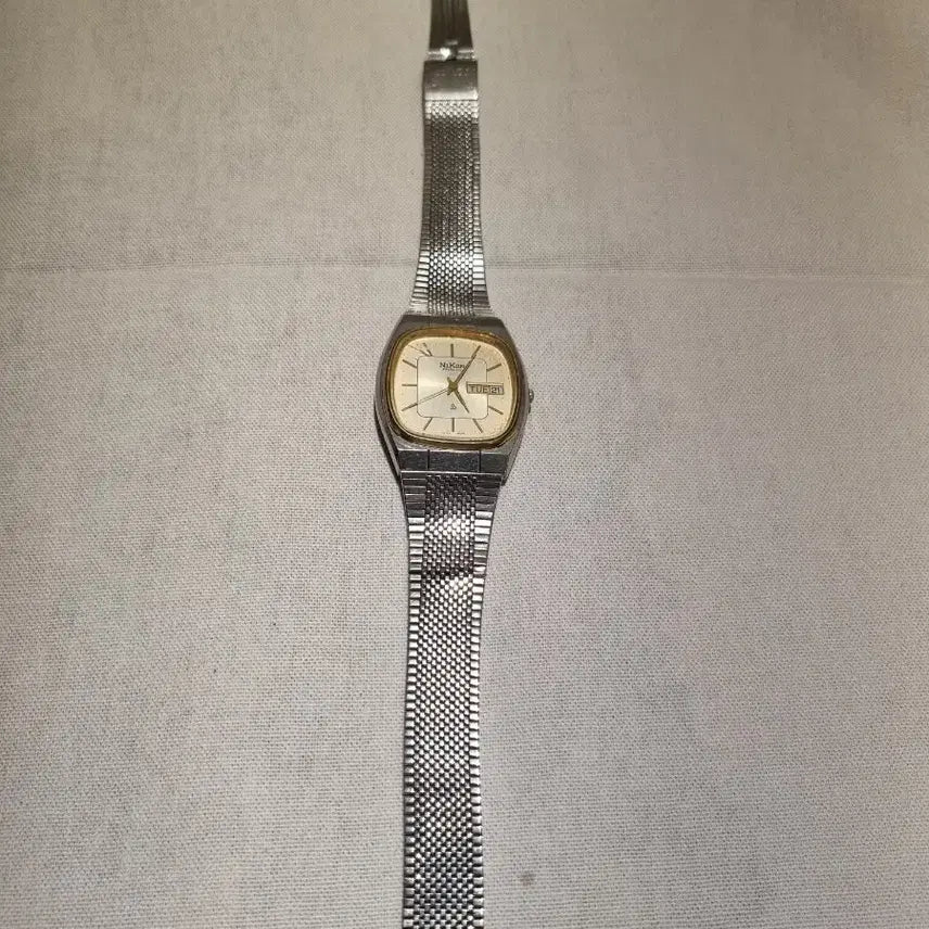 [BUNJANG] Nikon Analog Vintage Men's Watch / 니콘 아날로그 빈티지 남성 시계