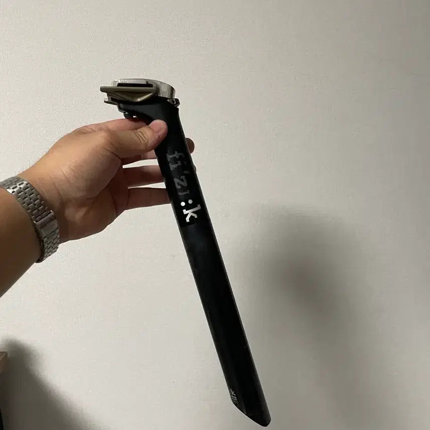 [BUNJANG]  fizik Cyrano R3 Oversized Seatpost / 피직 시라노R3 오버사이즈 싯포스트 팝니다