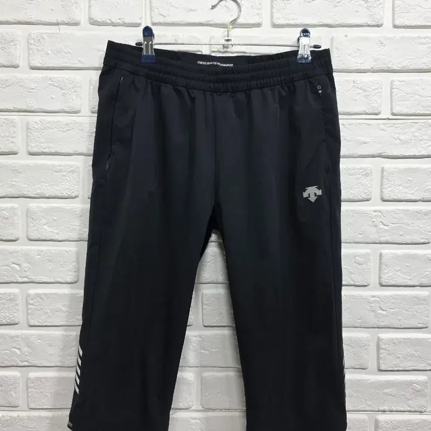 [BUNJANG] Descente 3/4 Length Pants Size 75 / 데상트 칠부바지 75