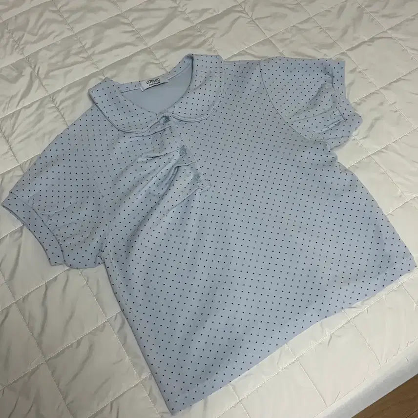 [BUNJANG] Polka Dot Short Sleeve T-Shirt / 도트 반팔