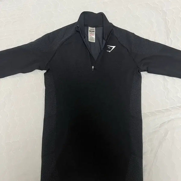 [BUNJANG] Gymshark 1/4 Zip Long Sleeve Black / 짐샤크 반집업 1/4집업 롱슬리브 블랙