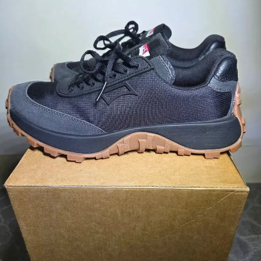 [BUNJANG] Camper Trekking Shoes (Women's 235 / EU 37) / 캠퍼 CAMPER 트레킹화 235