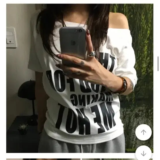 [BUNJANG] Off-Shoulder Short Sleeve Top / 오프숄더 반팔티
