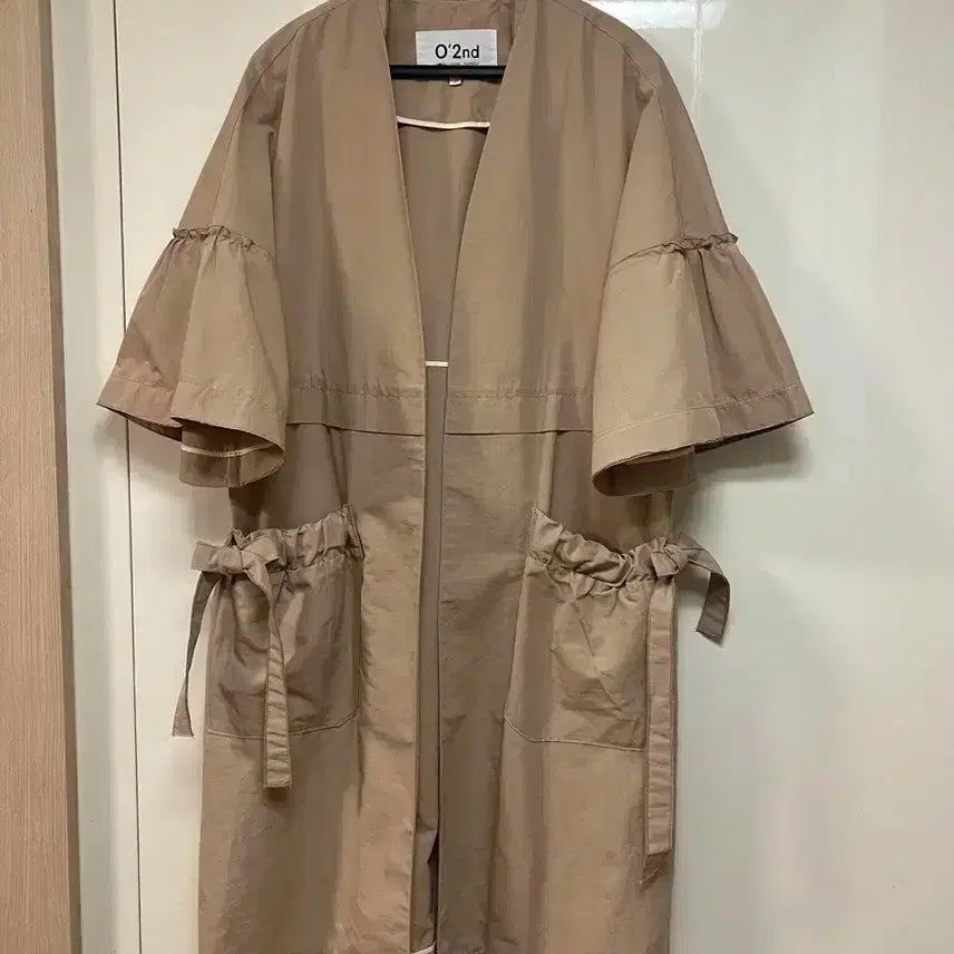 [BUNJANG] O'2nd Linen Shirring Short Sleeve Trench Coat Beige / 한섬 오즈세컨 린넨 셔링 반팔 트렌치 코트 베이지 O2nd 리본 프릴 소매 사파리 오픈형 로브 자켓