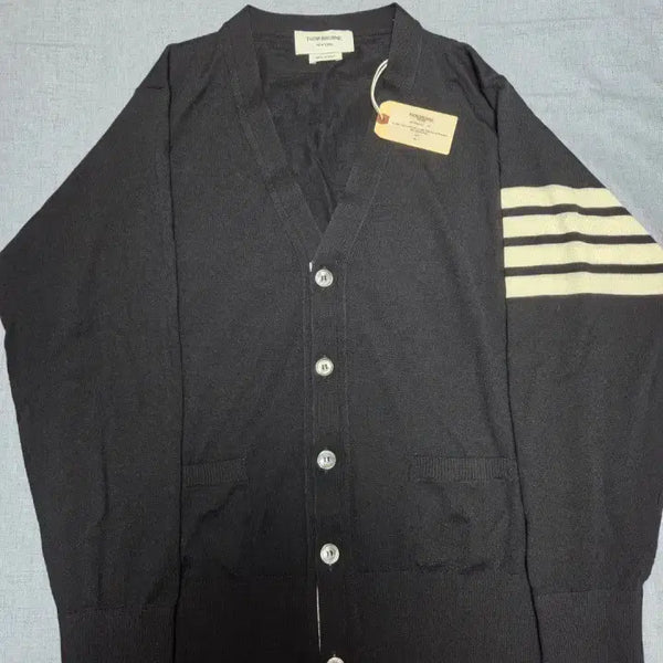 [BUNJANG] Thom Browne Merino Wool Cardigan Navy Size 3 / [정품 / 미시착 새제품] 톰브라운 메리노 울 가디건 3사이즈 네이비