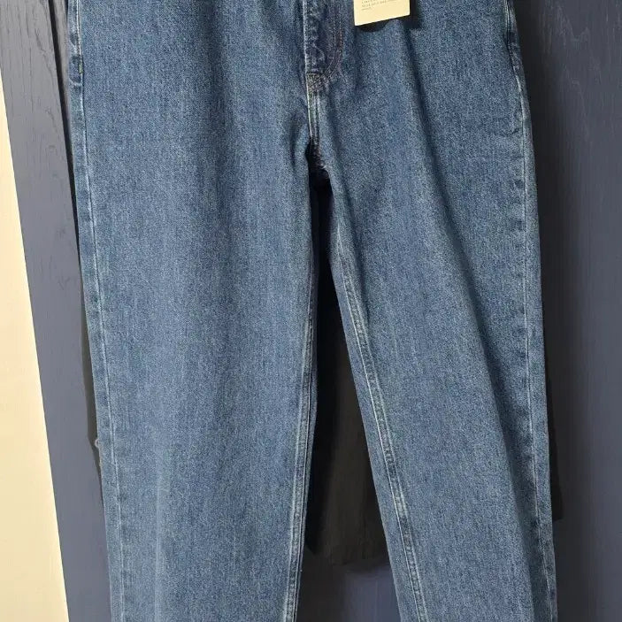 [BUNJANG] Uniqlo JW Anderson Straight Jeans Blue / (새상품)유니클로 jw앤더슨 스트레이트진 블루색상