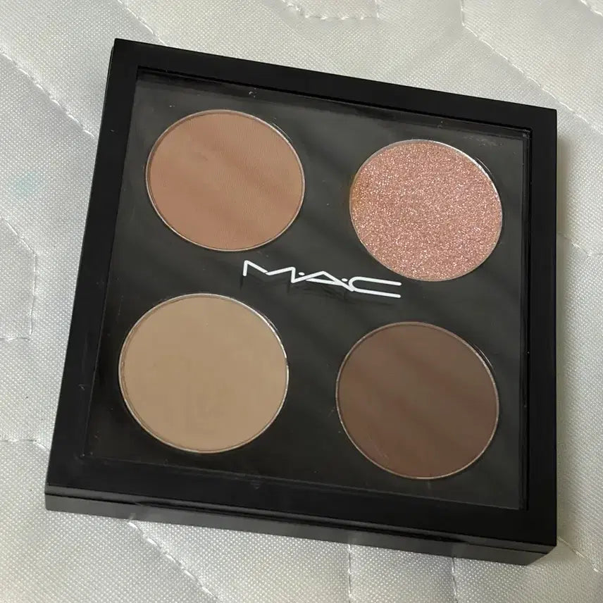 [BUNJANG] MAC Eyeshadow (Omega, Last Dance, Wedge, Royal Rendezvous) / (새제품)맥 섀도우 (오메가,라스트댄스,웨지,로얄랑데부)