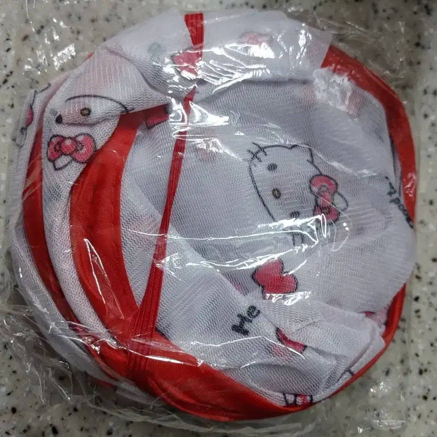 [BUNJANG] Hello Kitty Laundry Basket / Organizer / 헬로키티 빨래바구니ㅡ교신가능