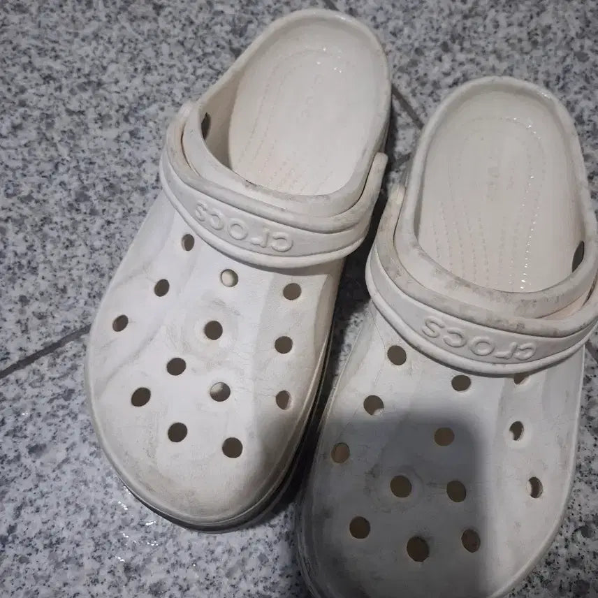 [BUNJANG] Crocs Sandals / 크록스 샌들