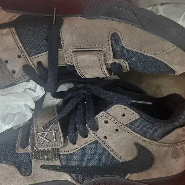 [BUNJANG] Nike x Travis Scott Air Jordan 1 Low OG "Reverse Mocha" Sneakers Size 270 / 조던x트래비스스캇 270 박스o