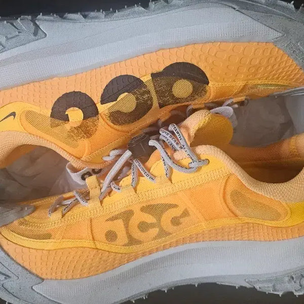 [BUNJANG] Nike ACG Mountain Fly 2 Low Laser Orange / 나이키 ACG 마운틴 플라이 2 로우 레이저 오렌지 270